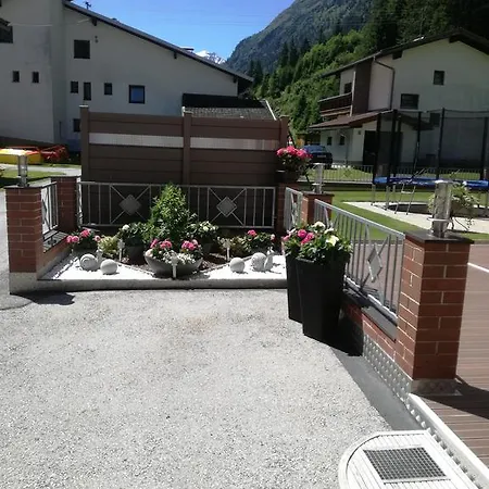Haus Waldfriede Apartment Sankt Leonhard im Pitztal Exterior photo